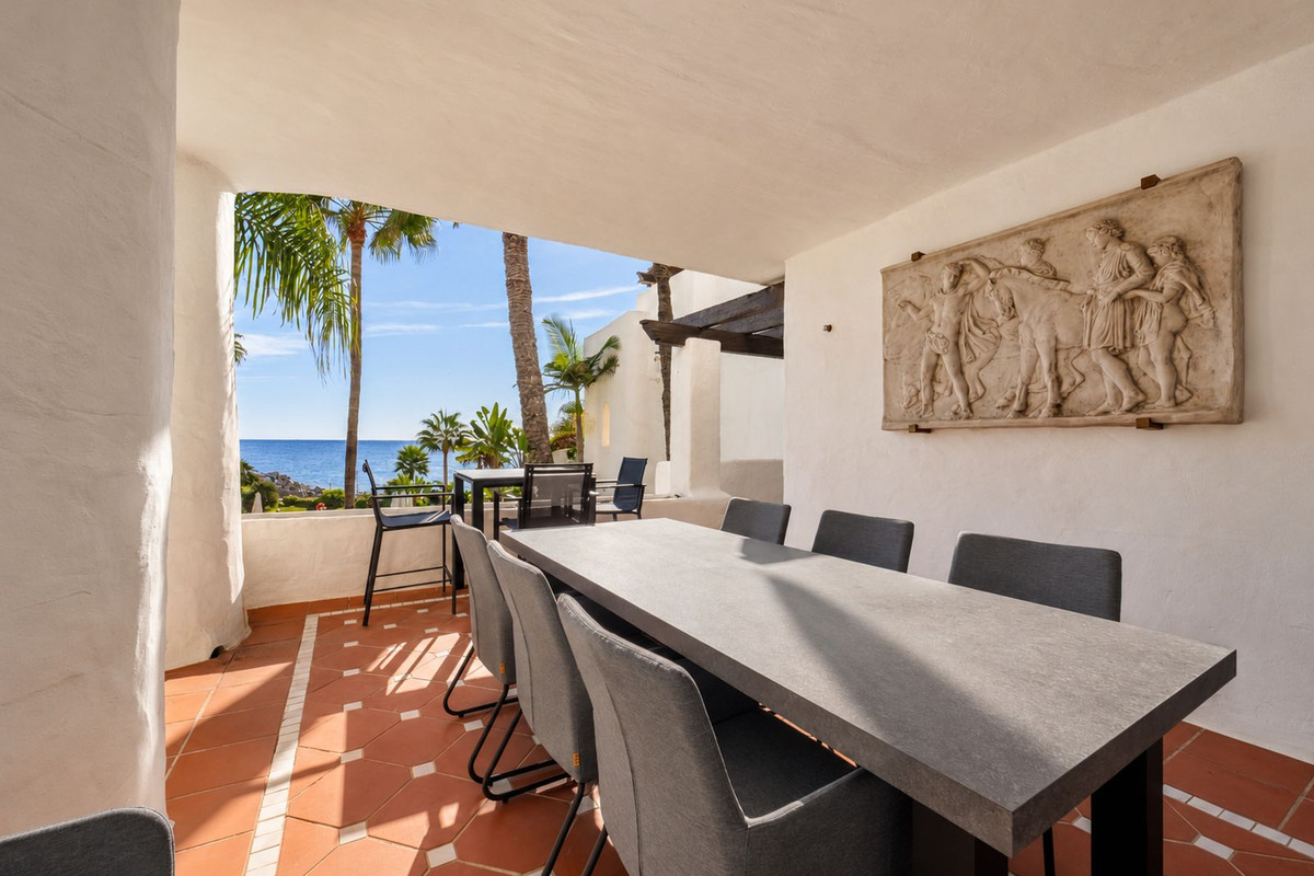 Huis te koop in Puerto Banús | 4 slaapkamers H5526928