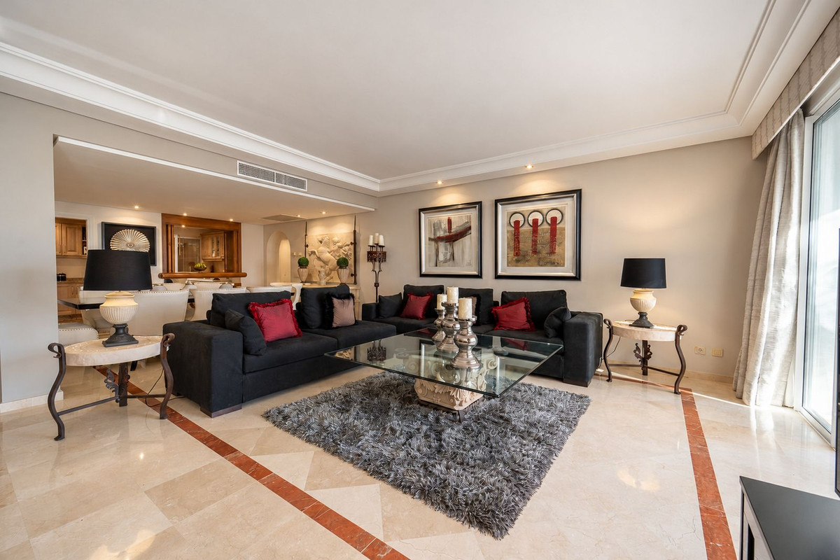 Huis te koop in Puerto Banús | 4 slaapkamers H5526928