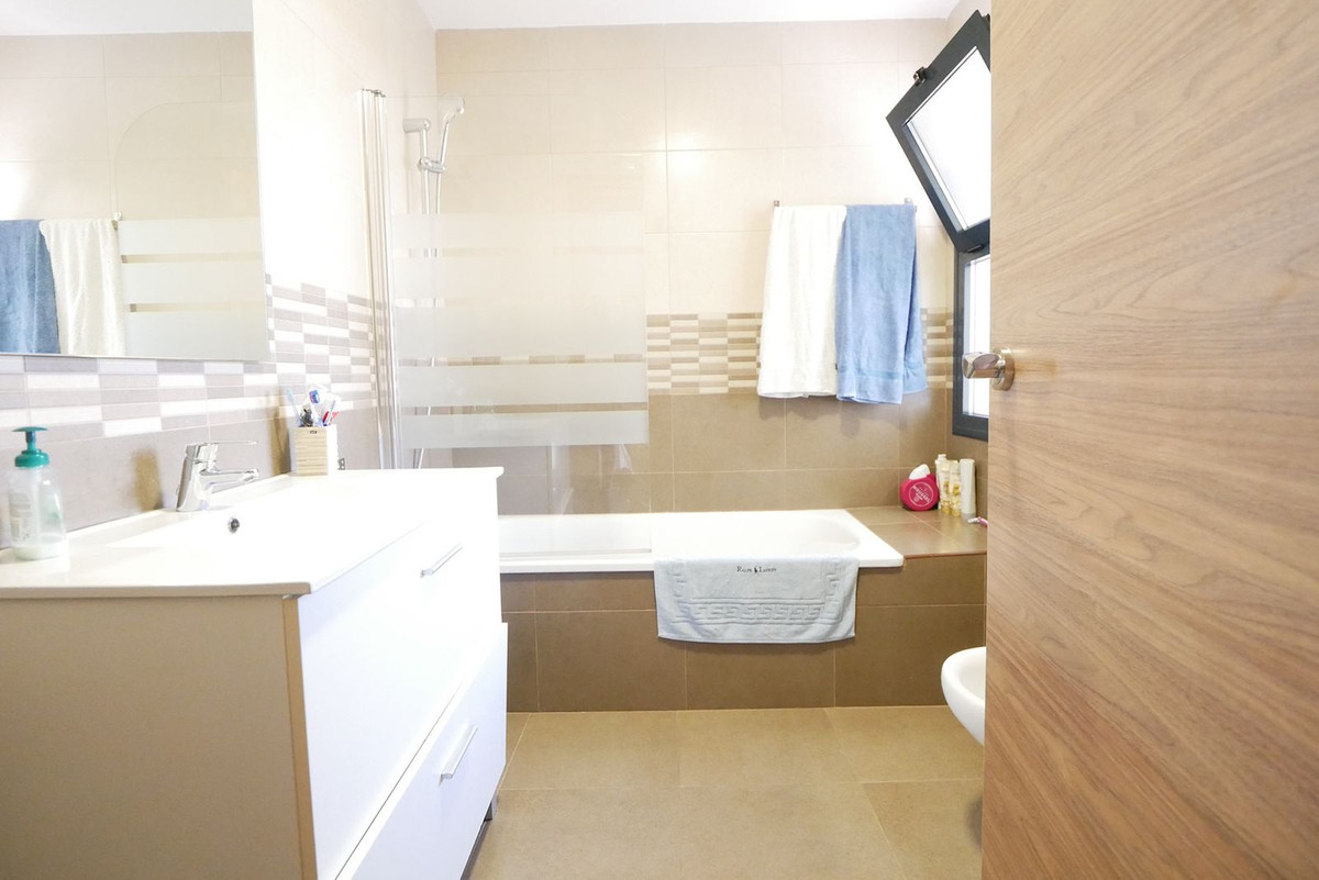 Tussenverdieping Appartement in Puerto de Cabopino-10