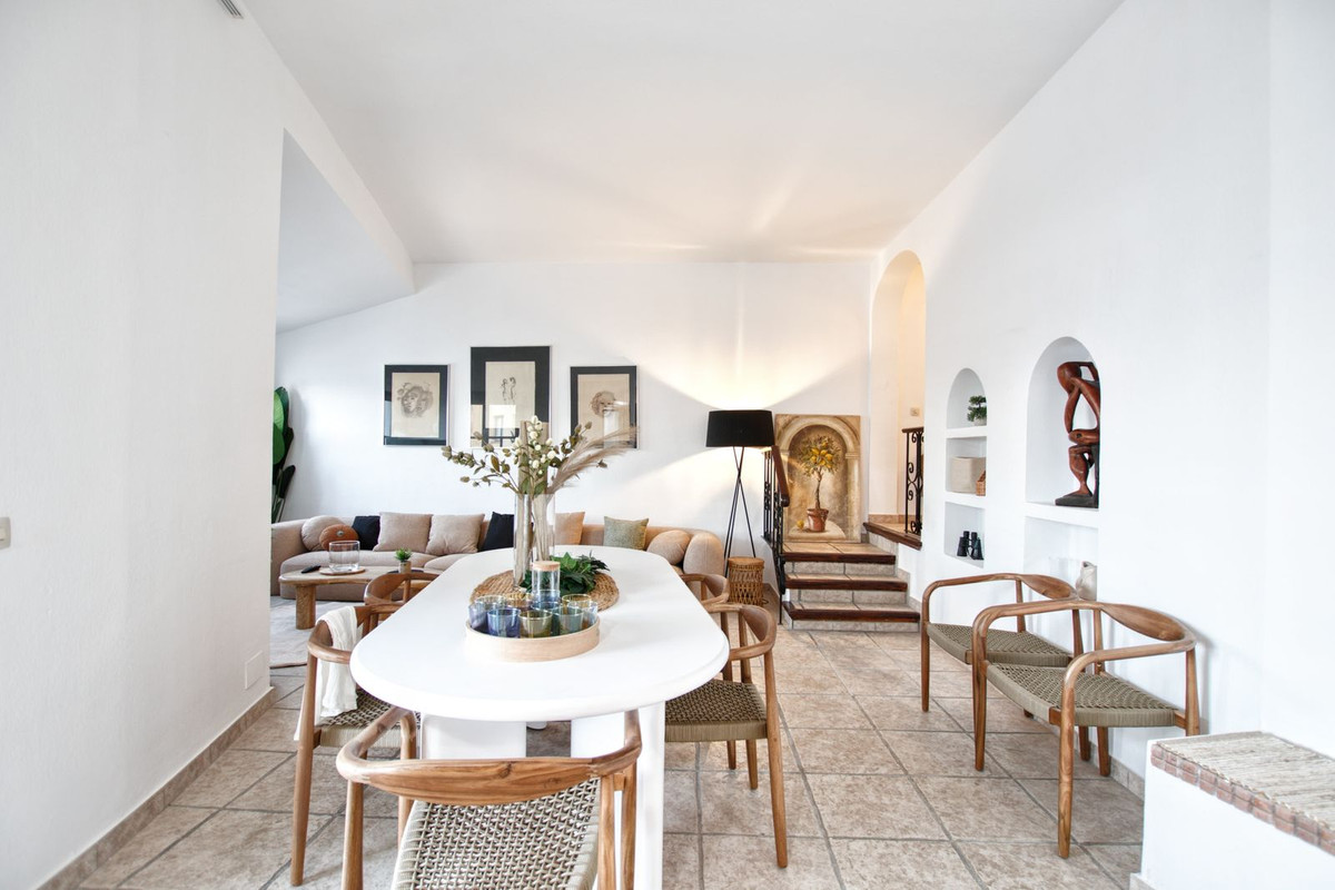 Appartement te koop in Puerto de Cabopino | 4 slaapkamers H5050021