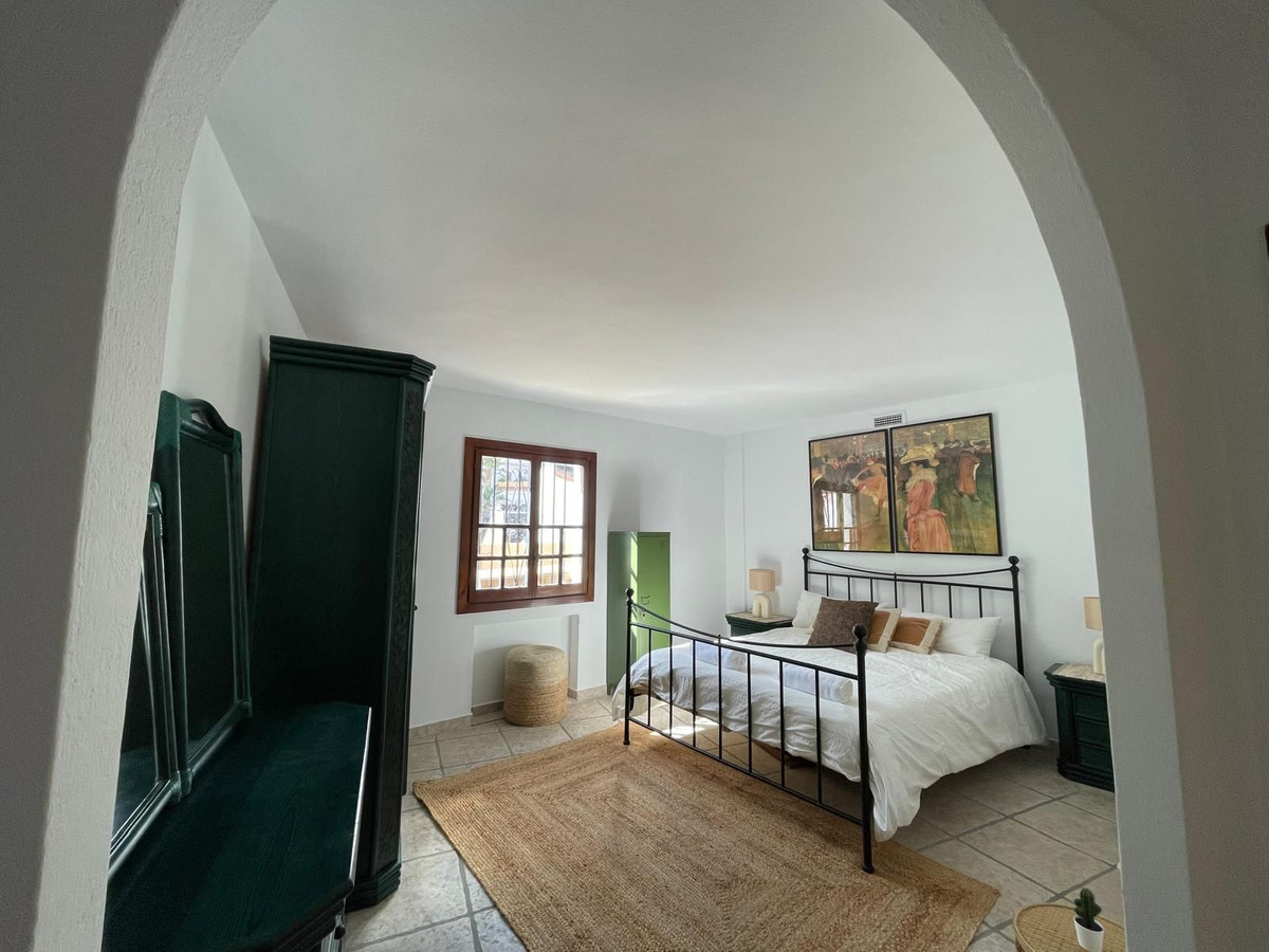 Appartement te koop in Puerto de Cabopino | 4 slaapkamers H5050021