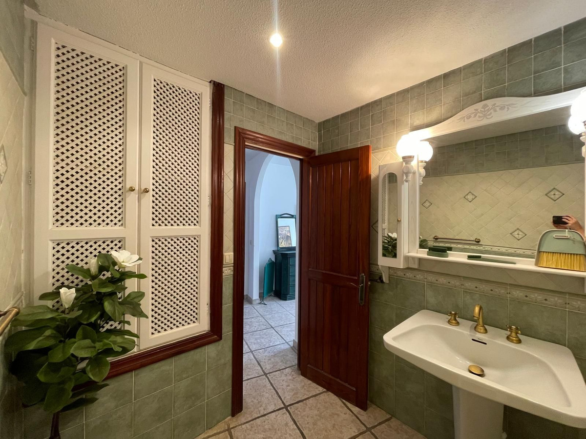 Appartement te koop in Puerto de Cabopino | 4 slaapkamers H5050021