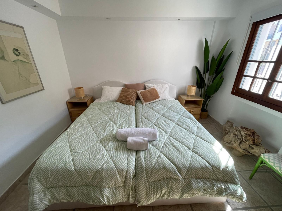 Appartement te koop in Puerto de Cabopino | 4 slaapkamers H5050021