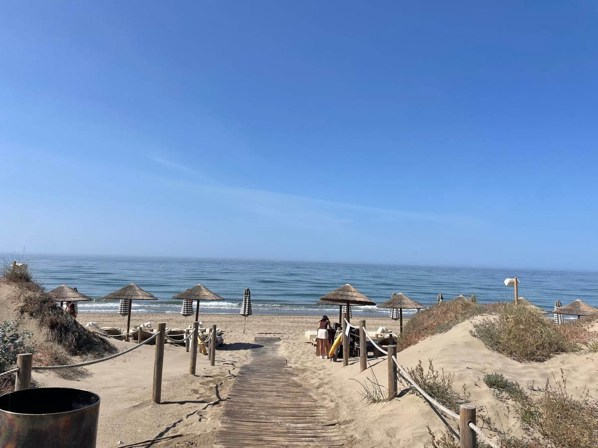 Appartement te koop in Puerto de Cabopino | 4 slaapkamers H5050021