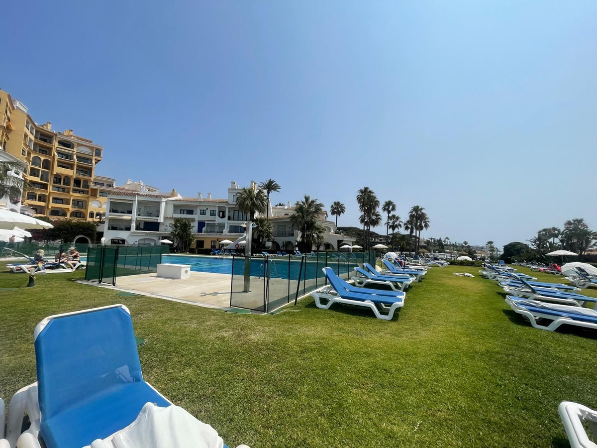 Appartement te koop in Puerto de Cabopino | 4 slaapkamers H5050021