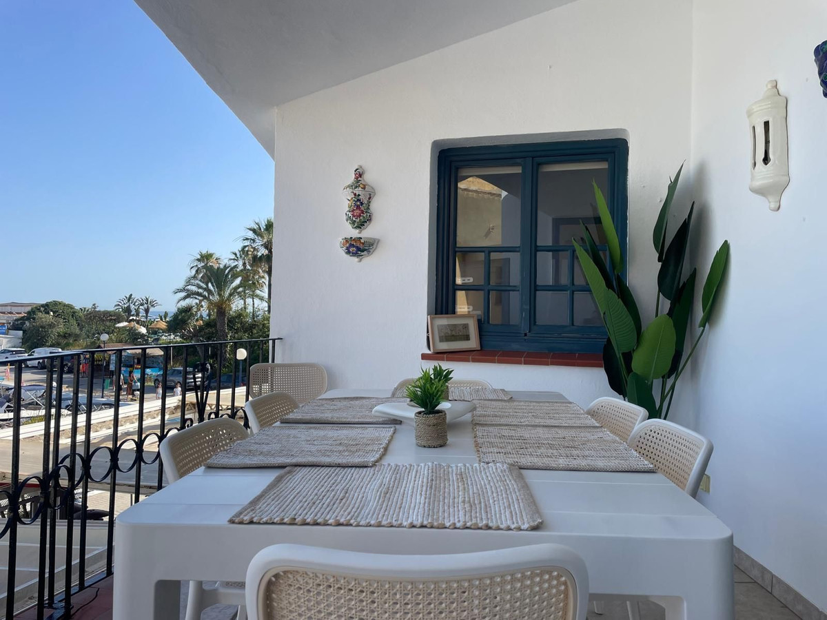 Appartement te koop in Puerto de Cabopino | 4 slaapkamers H5050021