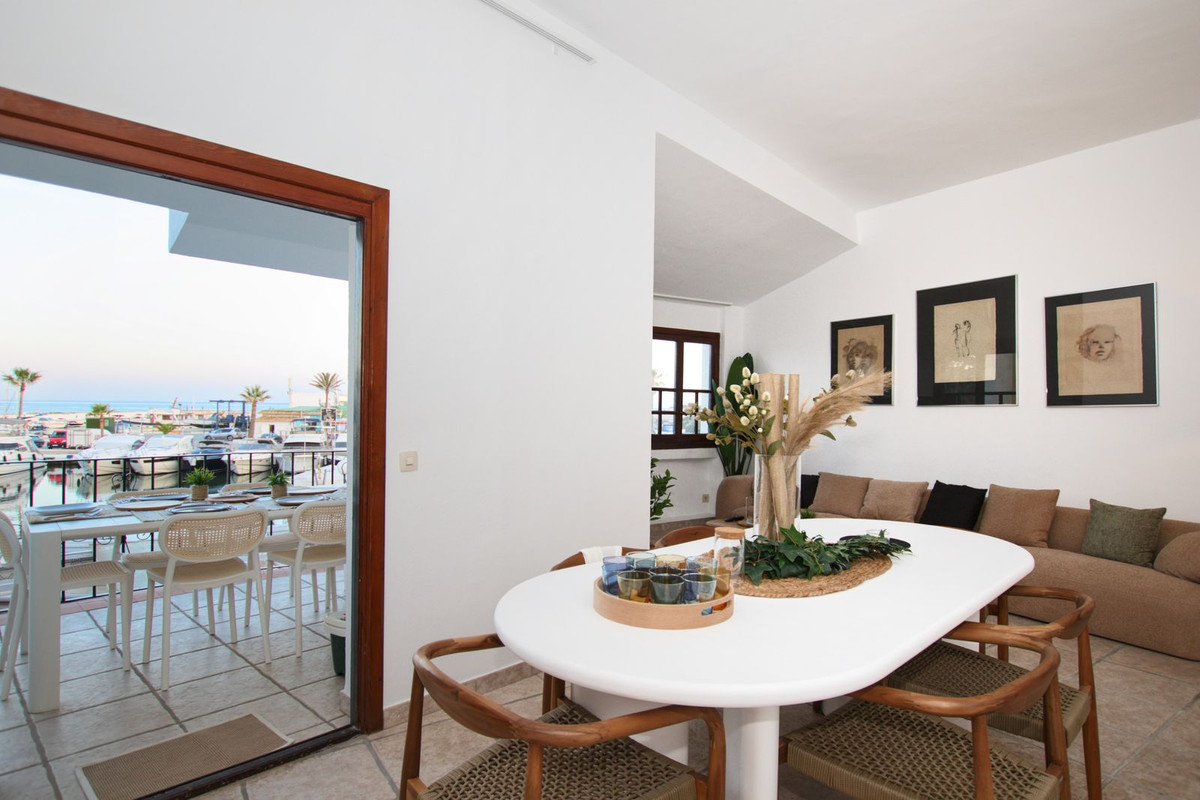 Appartement te koop in Puerto de Cabopino | 4 slaapkamers H5050021