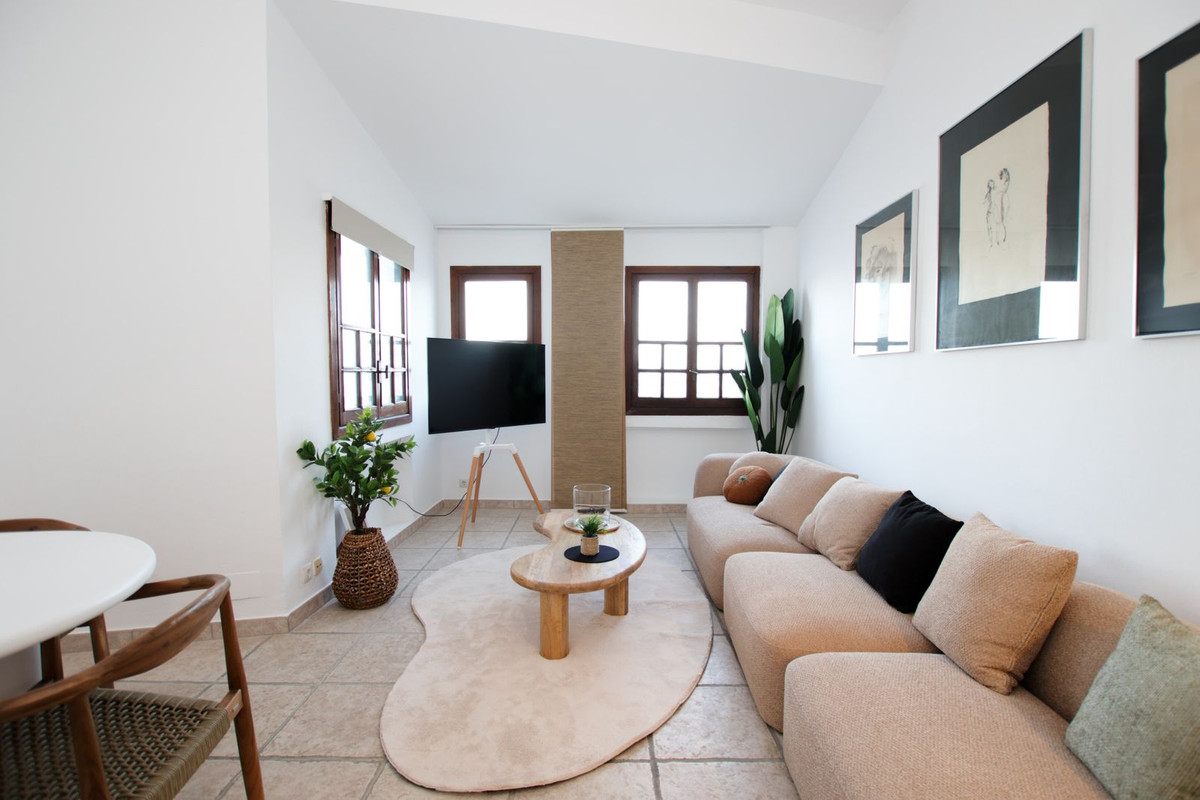 Appartement te koop in Puerto de Cabopino | 4 slaapkamers H5050021