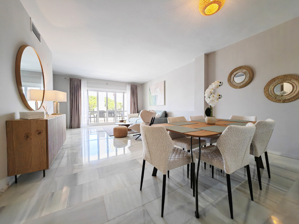 Appartement te koop in Puerto de Cabopino | 2 slaapkamers H5069848
