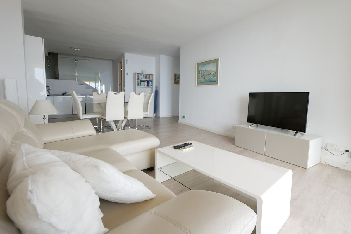 Appartement te koop in Puerto de Cabopino | 0 slaapkamers H5070880