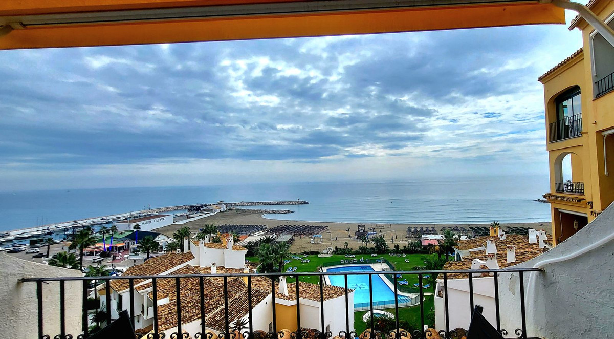 Appartement te koop in Puerto de Cabopino | 2 slaapkamers H5070955