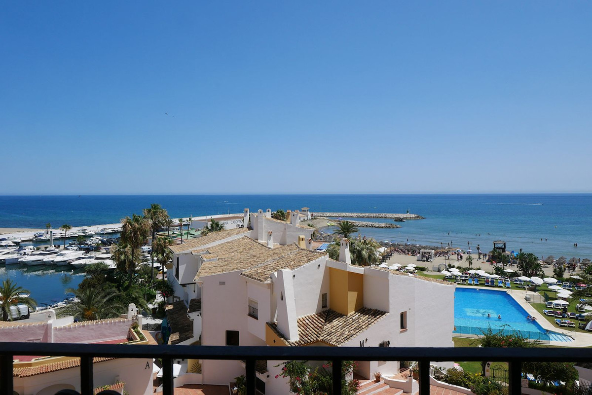 Appartement te koop in Puerto de Cabopino | 2 slaapkamers H5103199