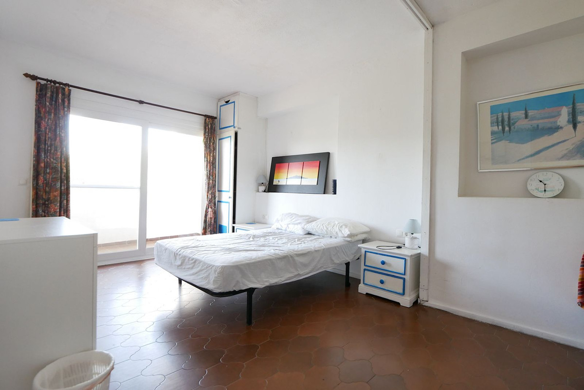 Appartement te koop in Puerto de Cabopino | 2 slaapkamers H5103199