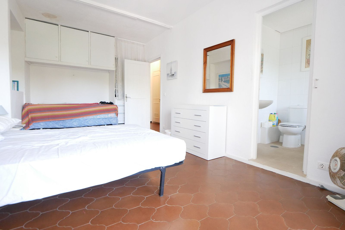 Appartement te koop in Puerto de Cabopino | 2 slaapkamers H5103199