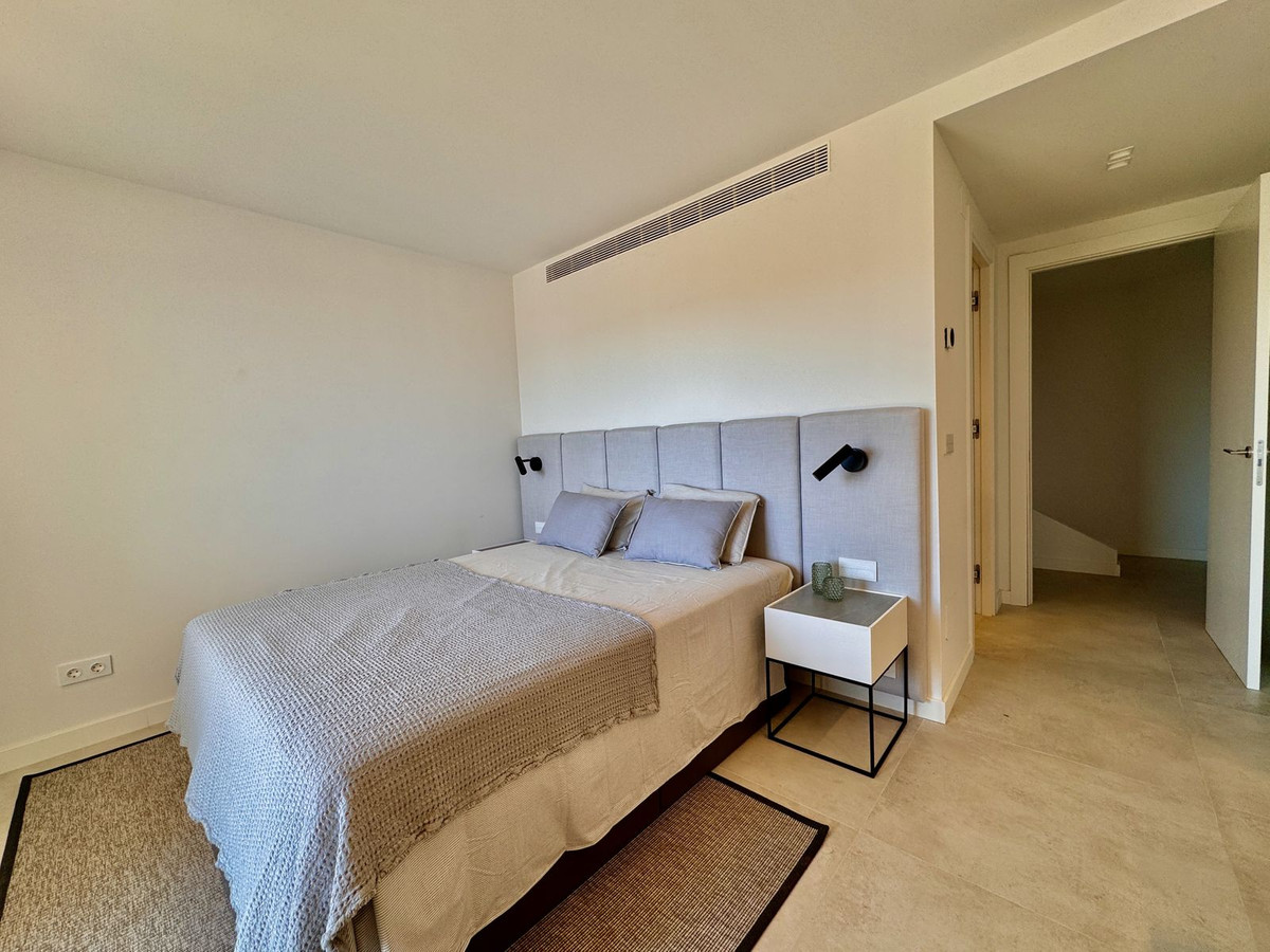 Appartement te koop in Puerto de Cabopino | 3 slaapkamers H5104834