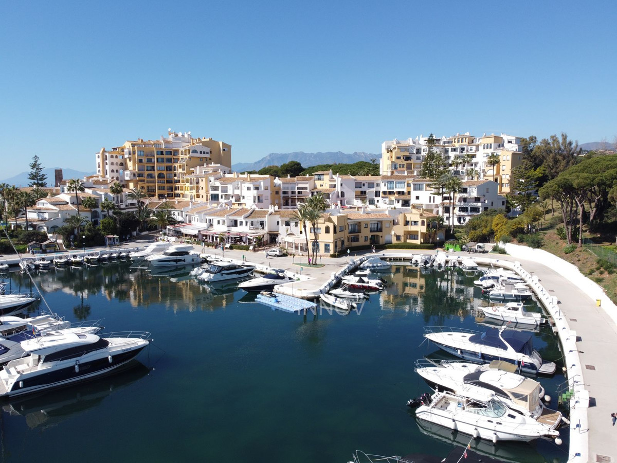Appartement te koop in Puerto de Cabopino | 3 slaapkamers H5104834