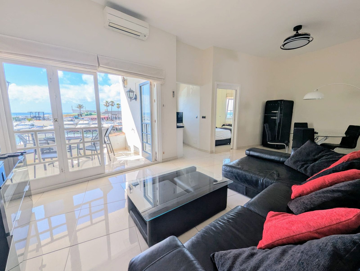Appartement te koop in Puerto de Cabopino | 2 slaapkamers H5112292