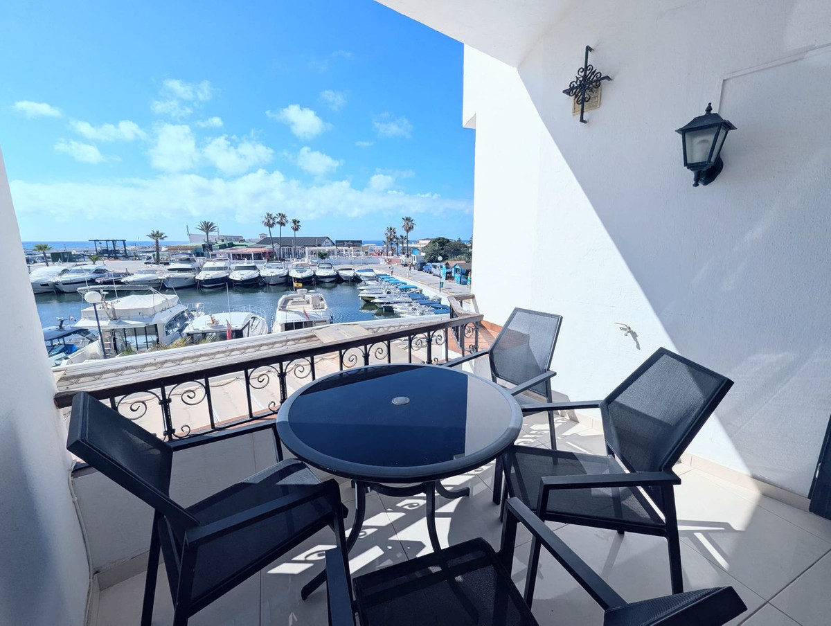 Appartement te koop in Puerto de Cabopino | 2 slaapkamers H5112292