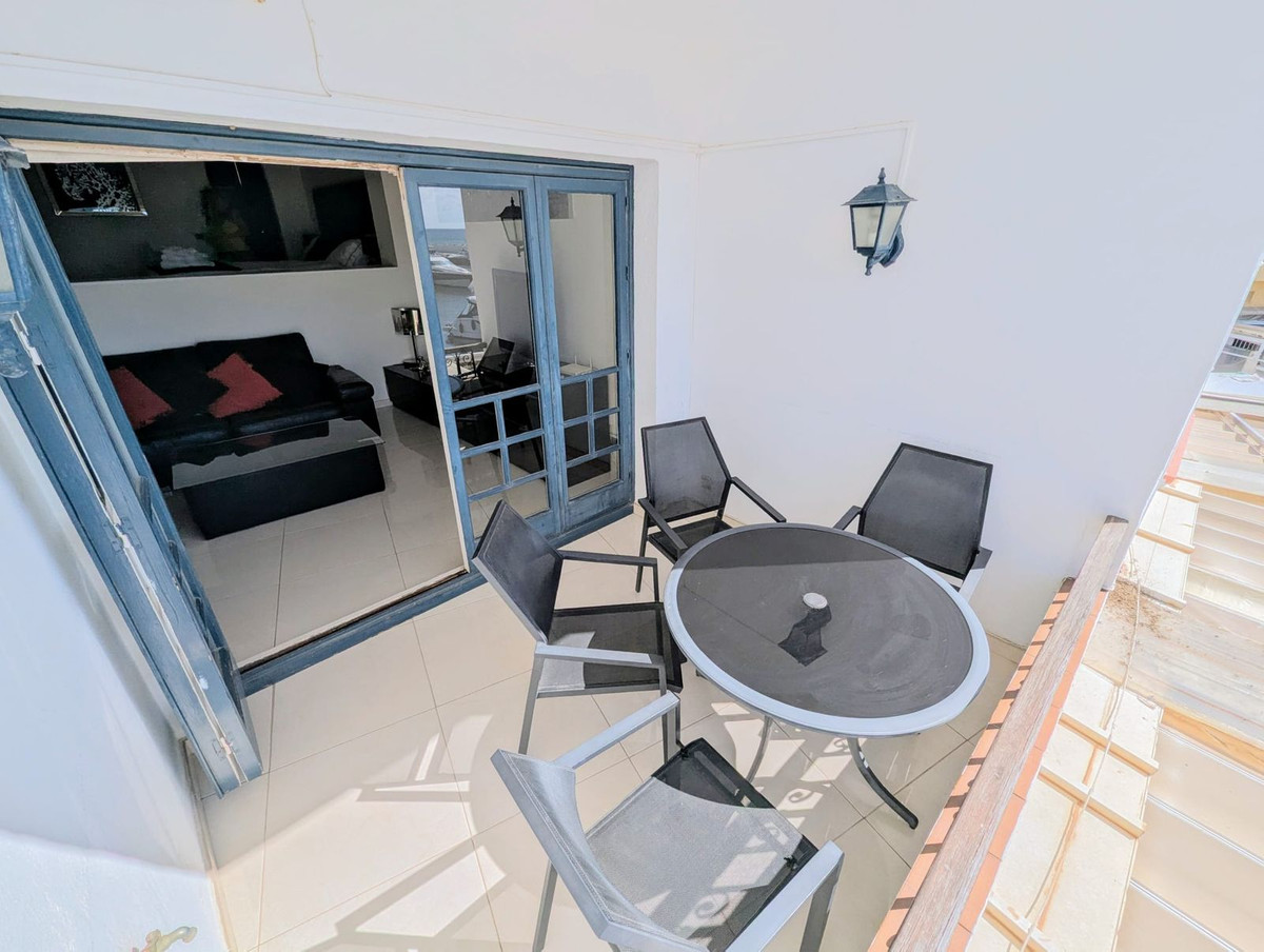 Appartement te koop in Puerto de Cabopino | 2 slaapkamers H5112292