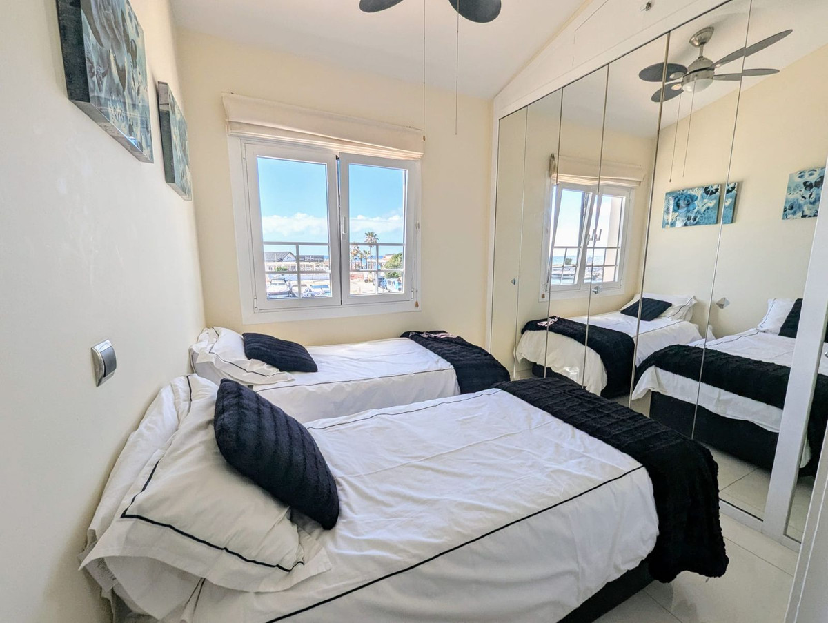 Appartement te koop in Puerto de Cabopino | 2 slaapkamers H5112292