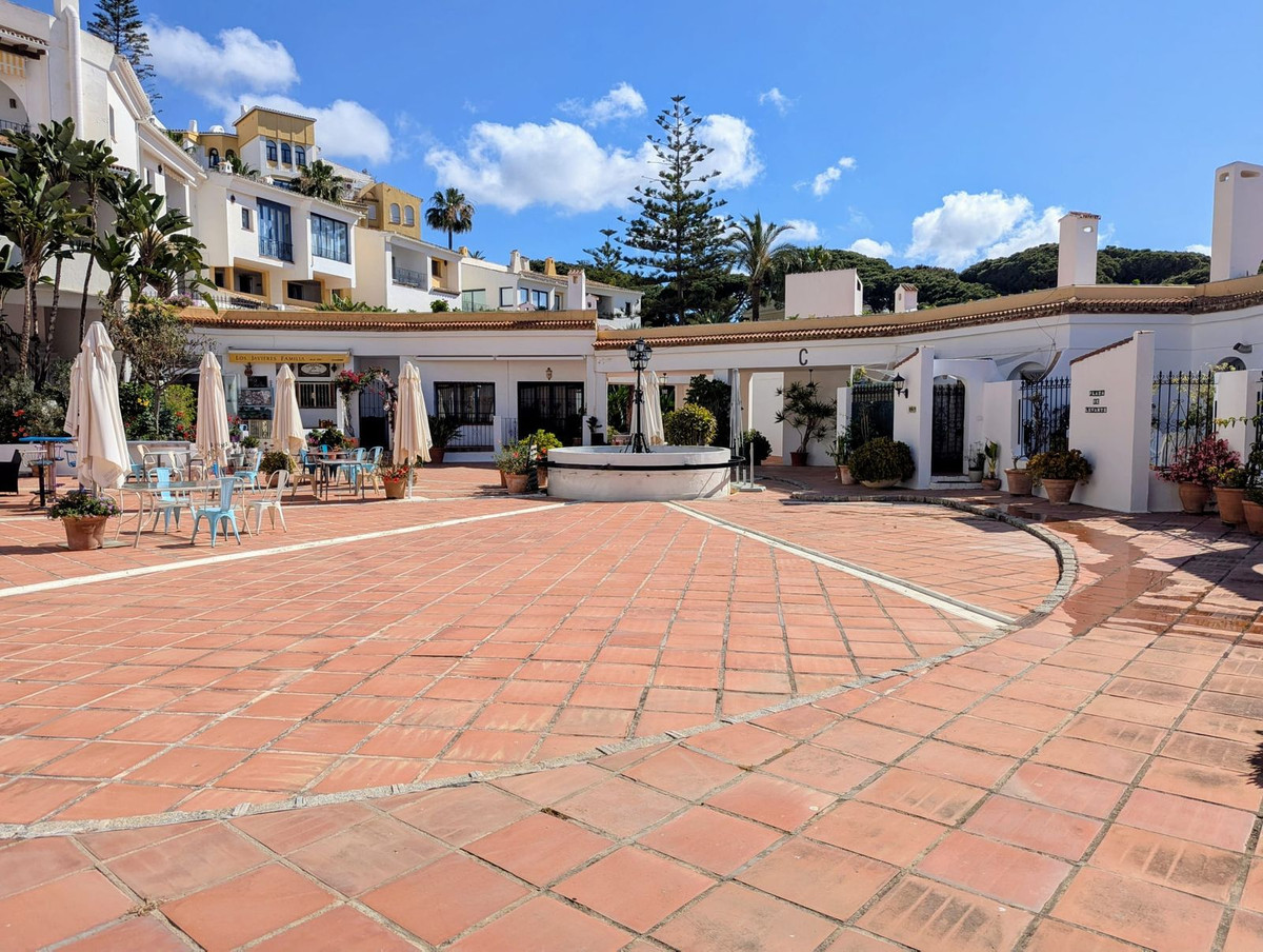 Appartement te koop in Puerto de Cabopino | 2 slaapkamers H5112292