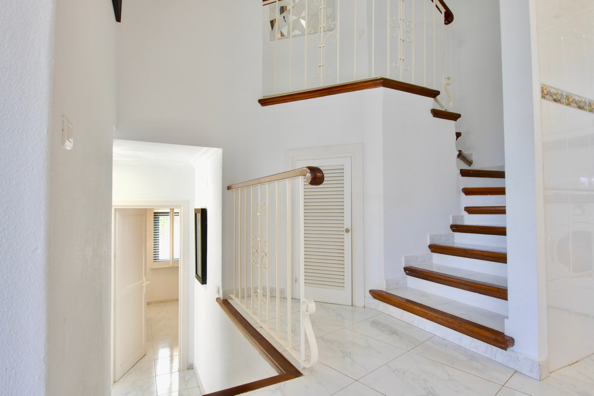 Appartement te koop in Puerto de Cabopino | 3 slaapkamers H5122168