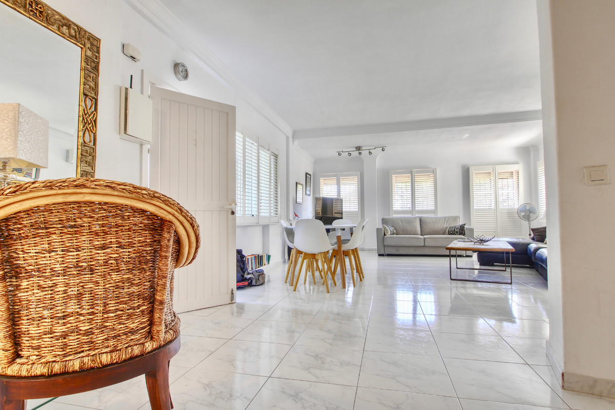 Appartement te koop in Puerto de Cabopino | 3 slaapkamers H5122168