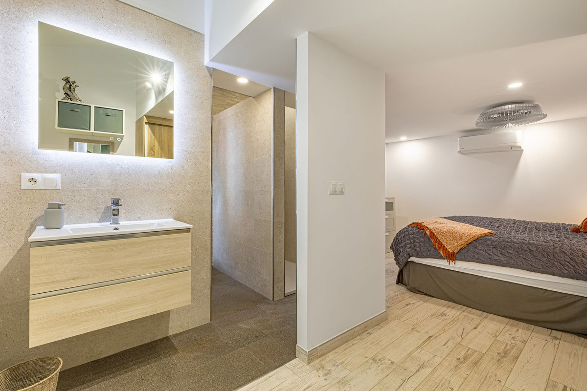 Appartement te koop in Puerto de Cabopino | 1 slaapkamers H5154919