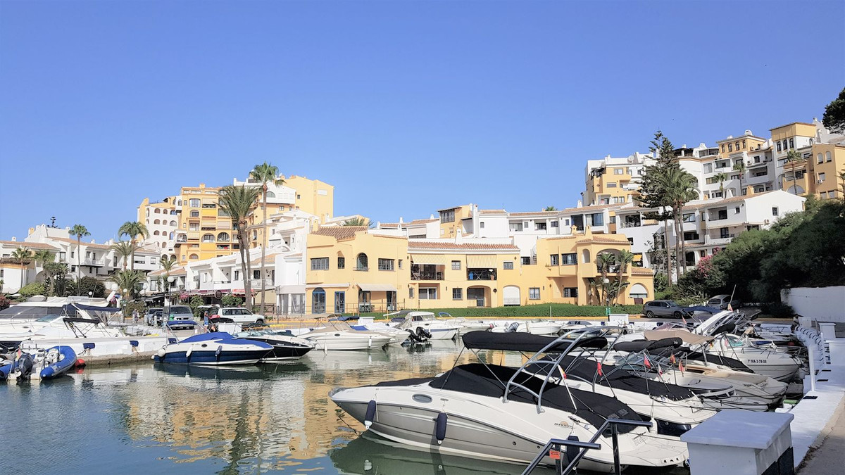 Appartement te koop in Puerto de Cabopino | 1 slaapkamers H5154919