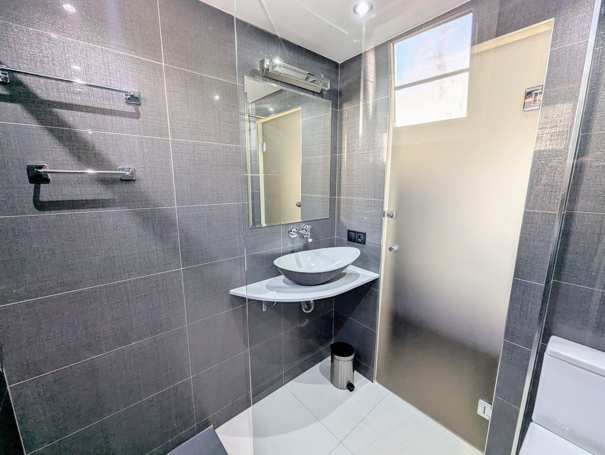 Appartement te koop in Puerto de Cabopino | 2 slaapkamers H5202673