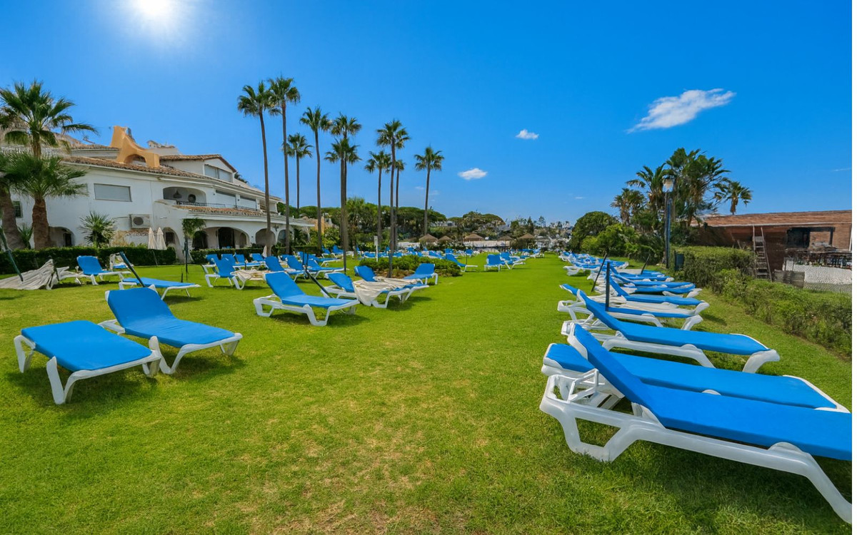 Appartement te koop in Puerto de Cabopino | 2 slaapkamers H5202673