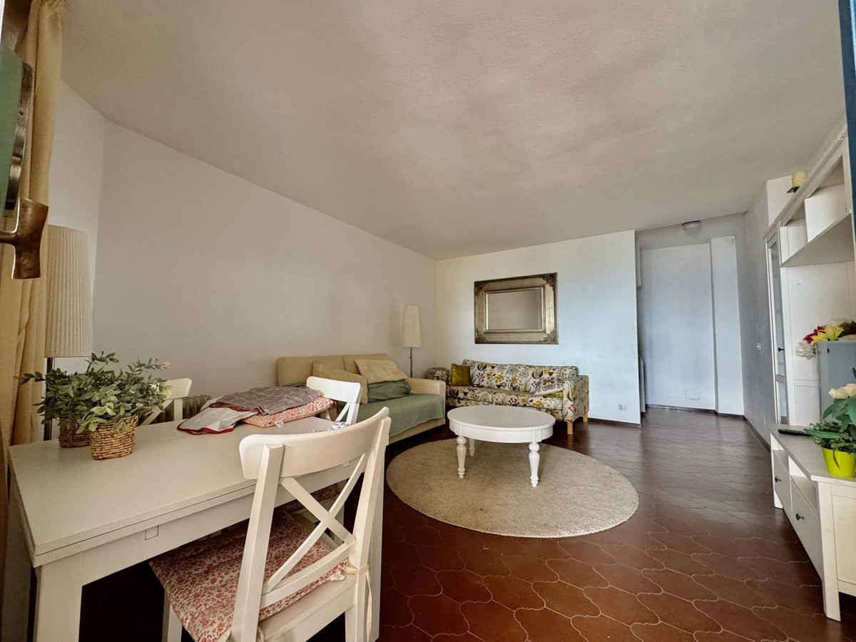 Appartement te koop in Puerto de Cabopino | 1 slaapkamers H5208886