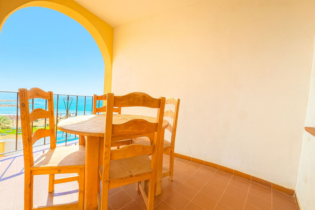 Appartement te koop in Puerto de Cabopino | 1 slaapkamers H5208886