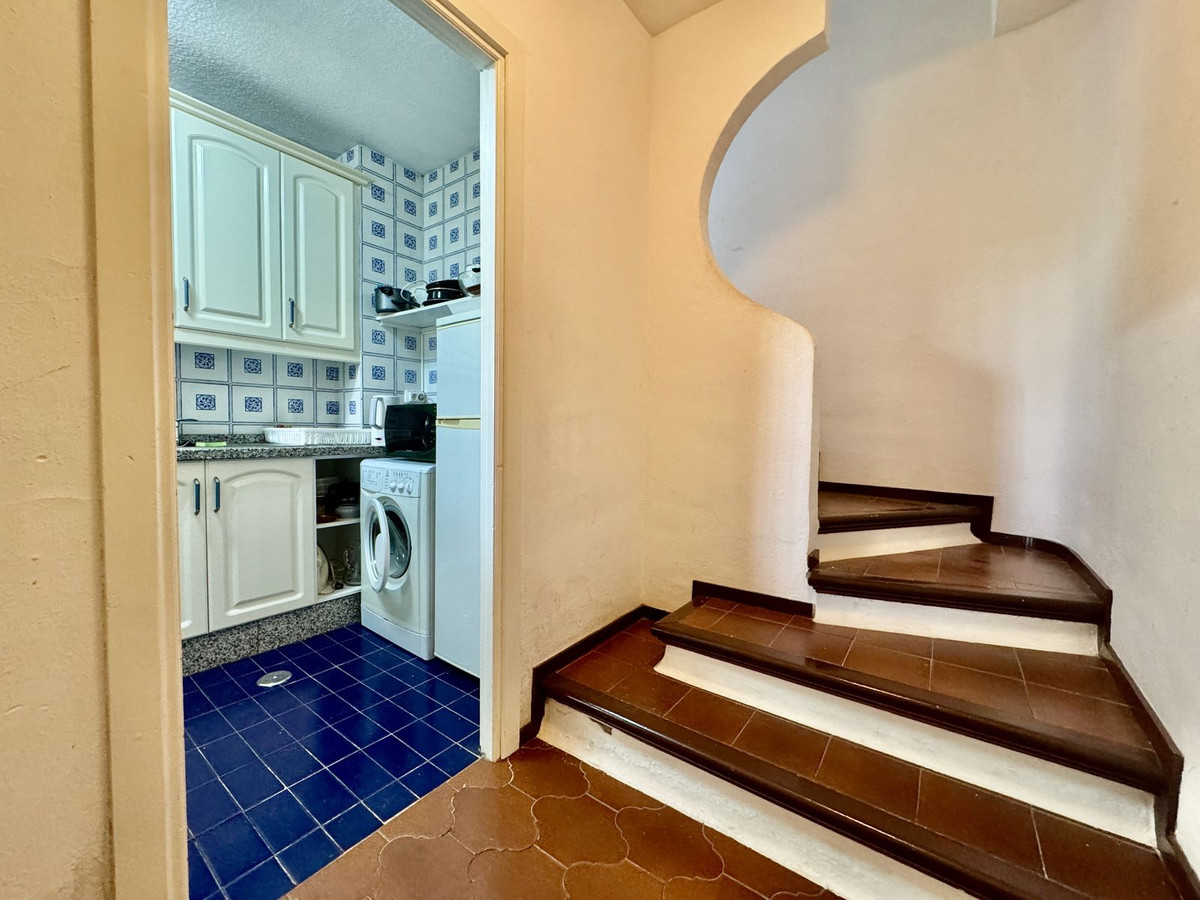 Appartement te koop in Puerto de Cabopino | 1 slaapkamers H5208886