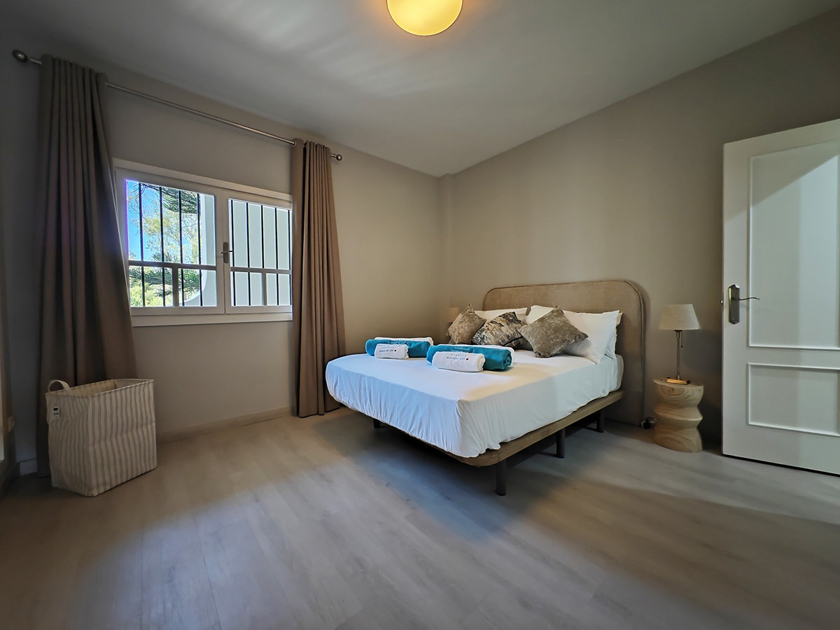 Appartement te koop in Puerto de Cabopino | 2 slaapkamers H5265034