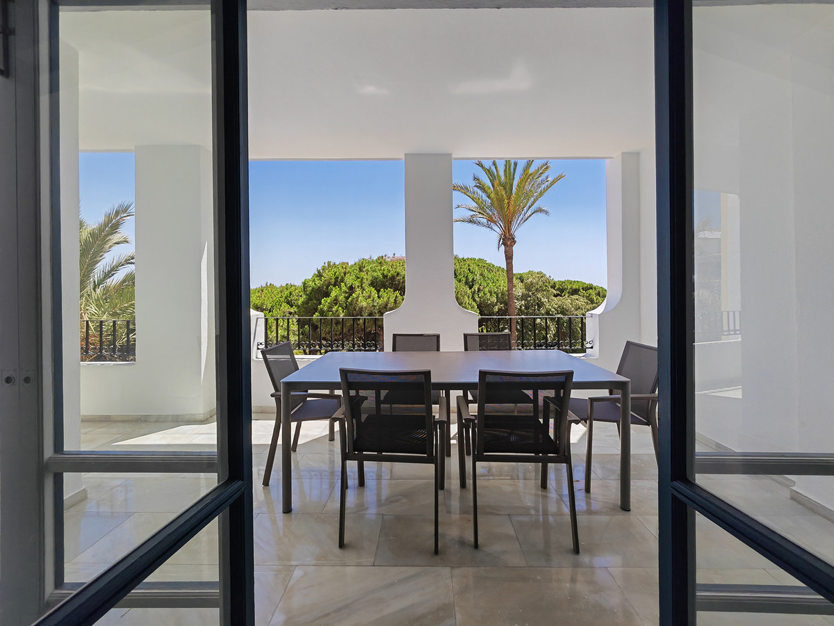 Appartement te koop in Puerto de Cabopino | 2 slaapkamers H5265034