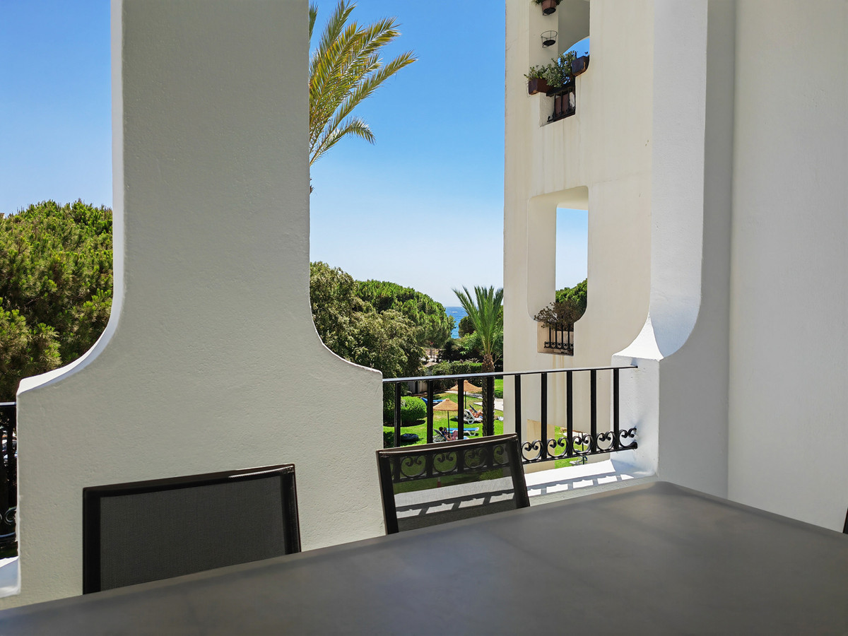 Appartement te koop in Puerto de Cabopino | 2 slaapkamers H5265034