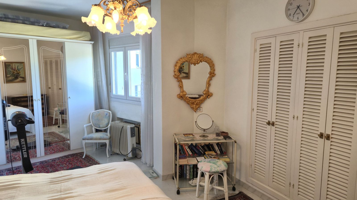 Appartement te koop in Puerto de Cabopino | 1 slaapkamers H5317552