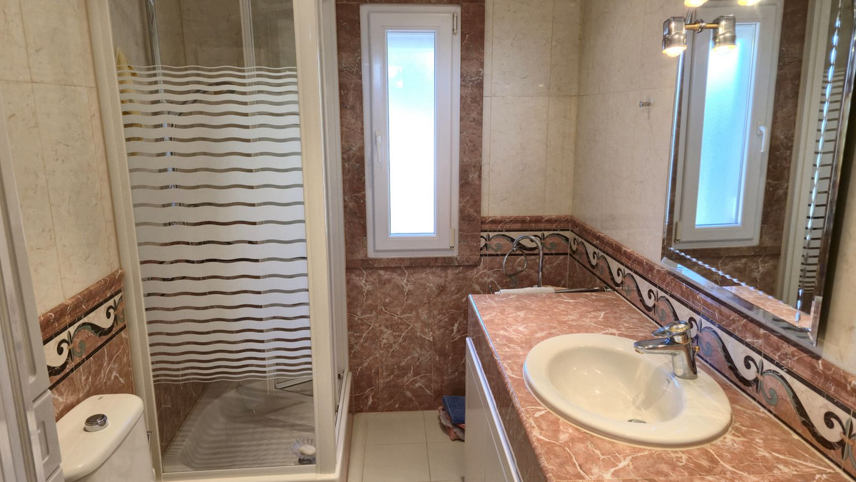 Appartement te koop in Puerto de Cabopino | 1 slaapkamers H5317552
