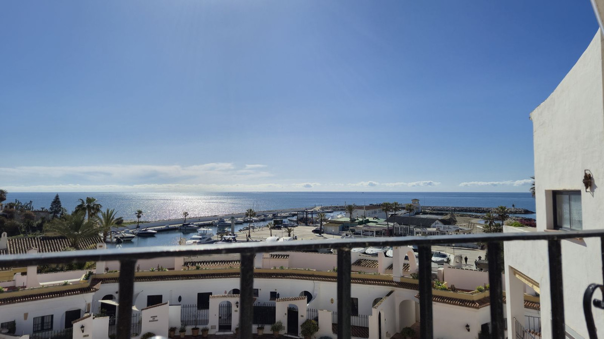 Appartement te koop in Puerto de Cabopino | 1 slaapkamers H5317552