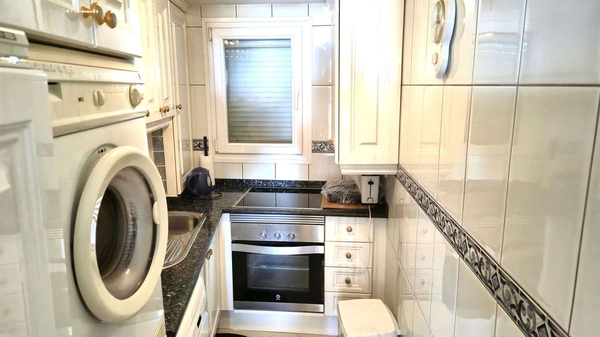 Appartement te koop in Puerto de Cabopino | 1 slaapkamers H5317552