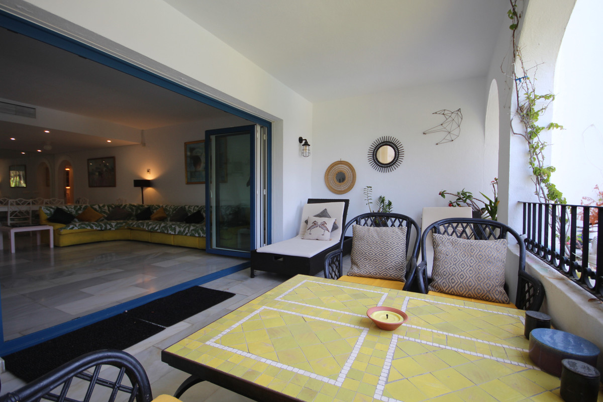 Appartement te koop in Puerto de Cabopino | 3 slaapkamers H5367055