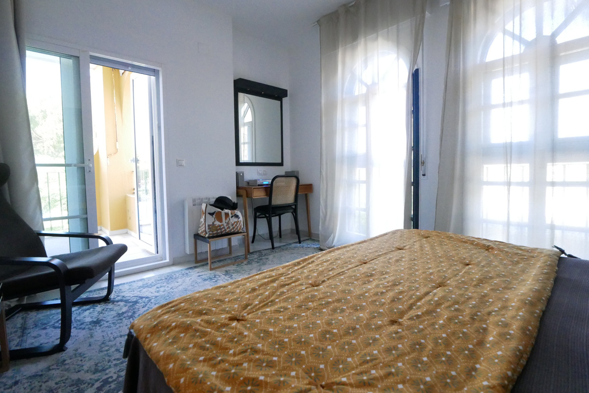 Appartement te koop in Puerto de Cabopino | 3 slaapkamers H5367055