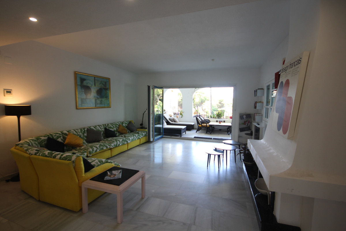 Appartement te koop in Puerto de Cabopino | 3 slaapkamers H5367055