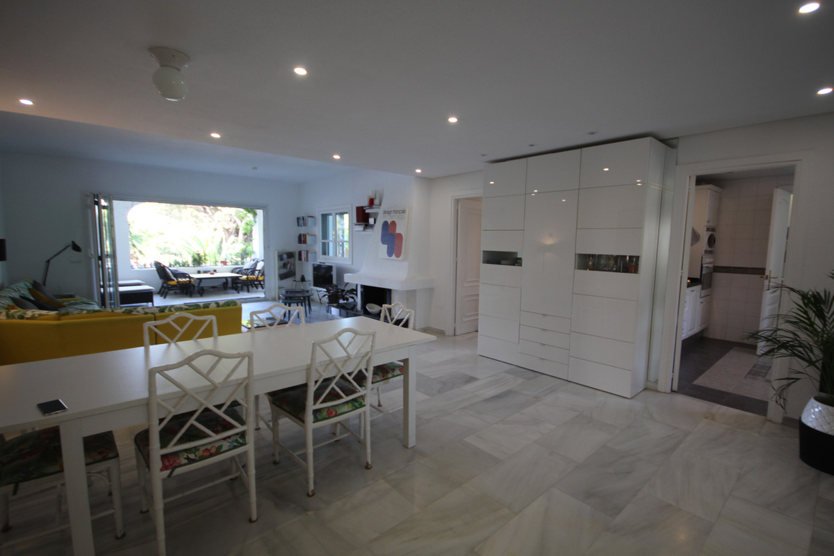 Appartement te koop in Puerto de Cabopino | 3 slaapkamers H5367055