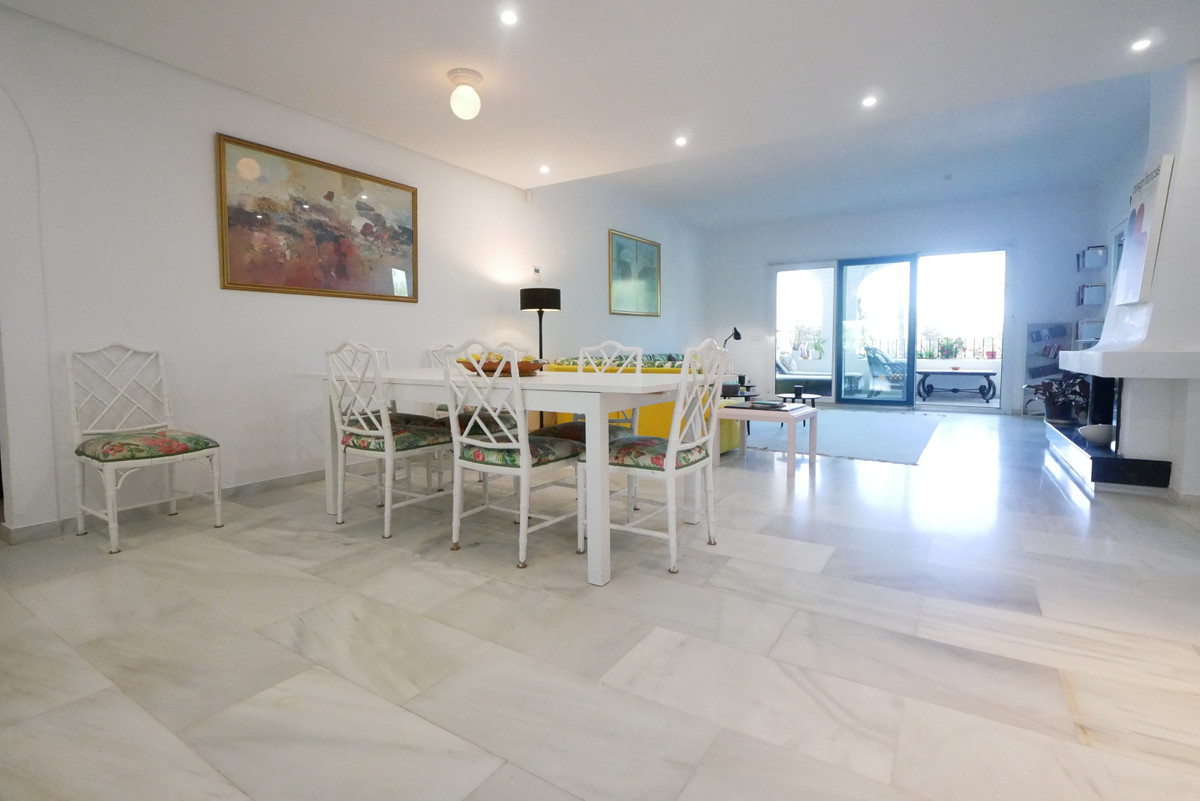 Appartement te koop in Puerto de Cabopino | 3 slaapkamers H5367055