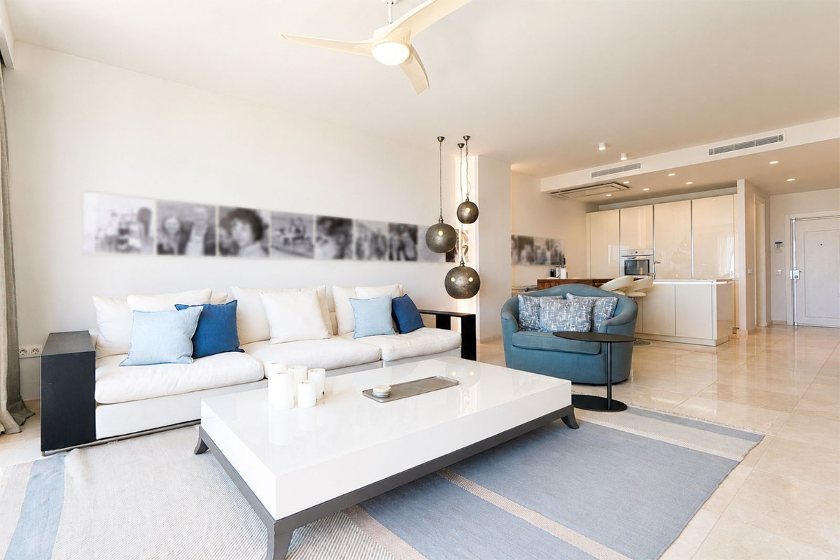 Appartement te koop in Puerto de Cabopino | 2 slaapkamers H5435164