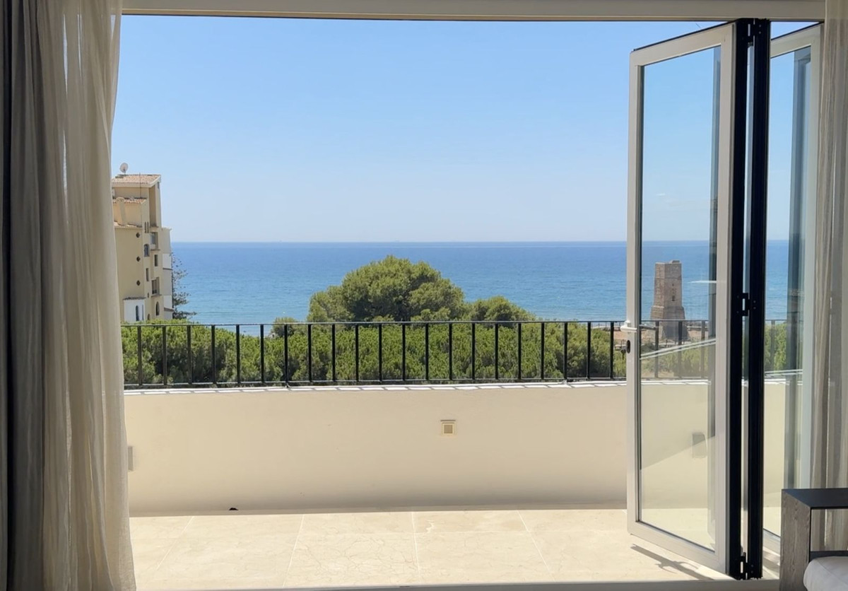Appartement te koop in Puerto de Cabopino | 2 slaapkamers H5435164