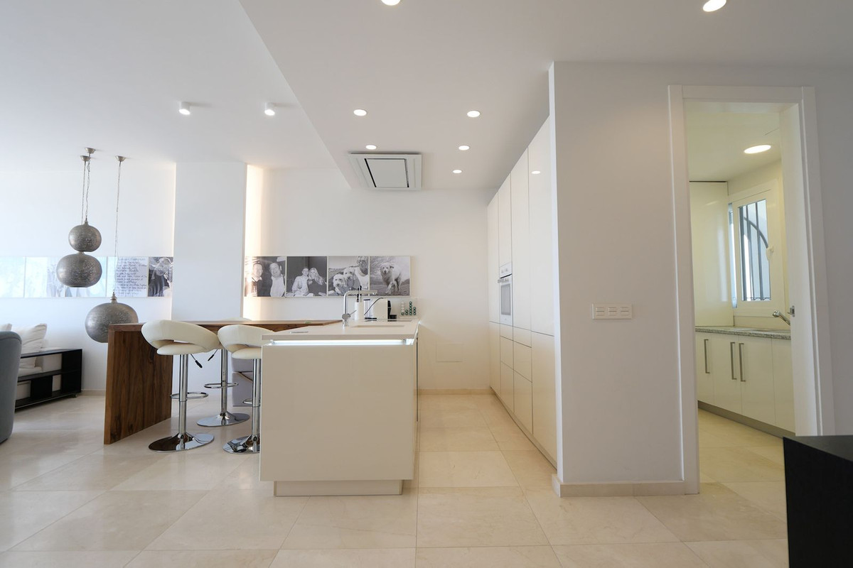 Appartement te koop in Puerto de Cabopino | 2 slaapkamers H5435164