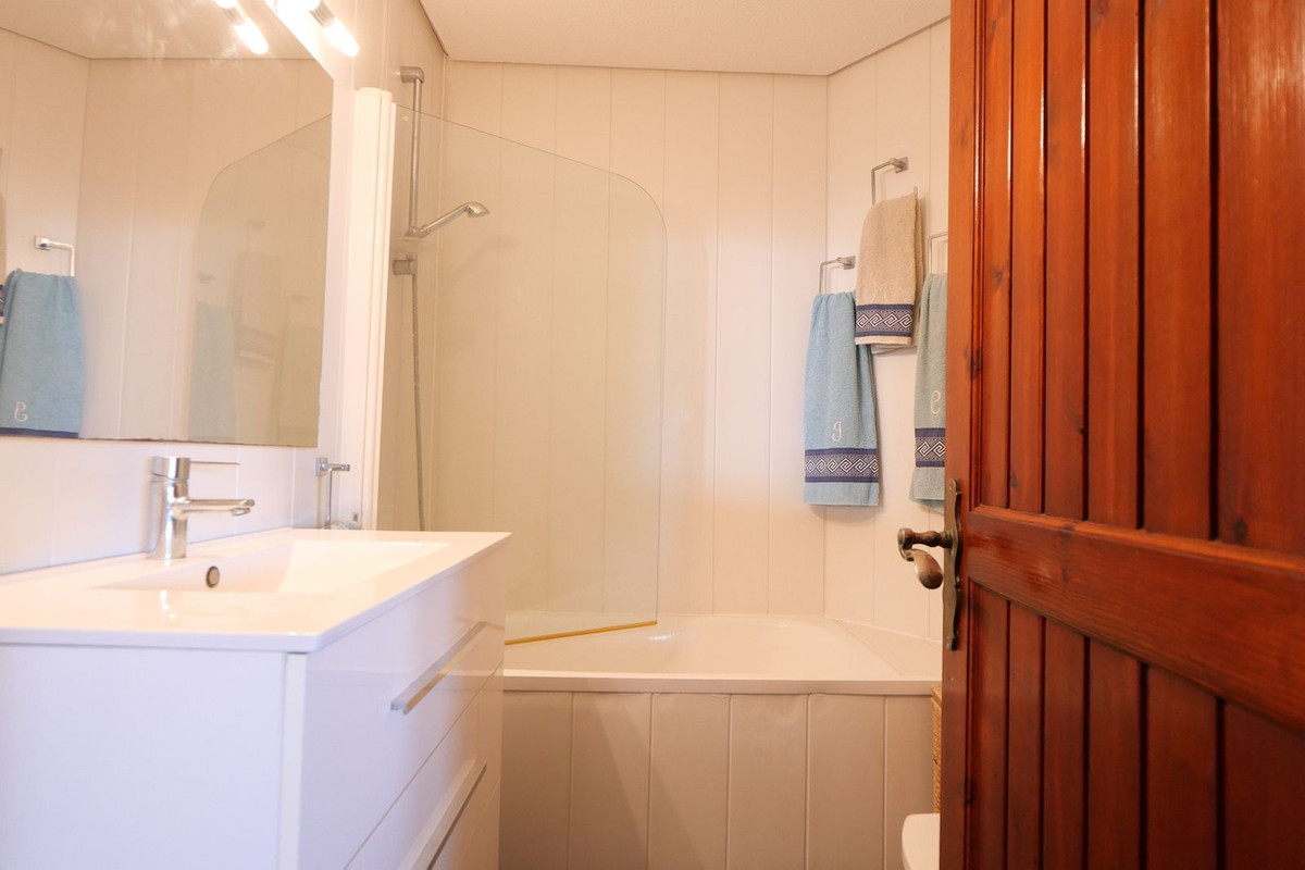 Appartement te koop in Puerto de Cabopino | 3 slaapkamers H5449912
